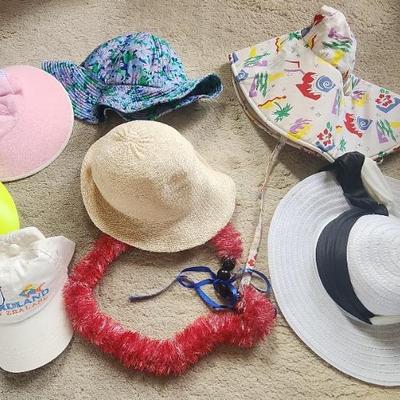 AAA134 - Women's Hats 