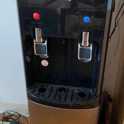 AAA209 - Hot & Cold Water Dispenser 