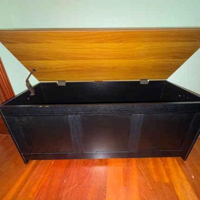 AAE411 Storage Chest 