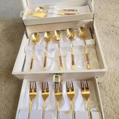 AAA151 - Martian Gold Toned Stainless Steel Cutlery 