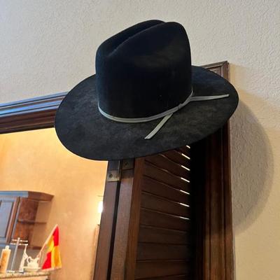 Sale Photo Thumbnail #7: Cowboy hat 