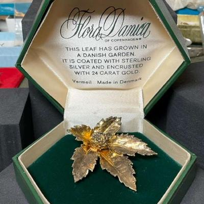 Flora danica of copenhagen brooch