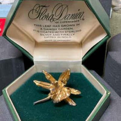 Flora danica of copenhagen brooch