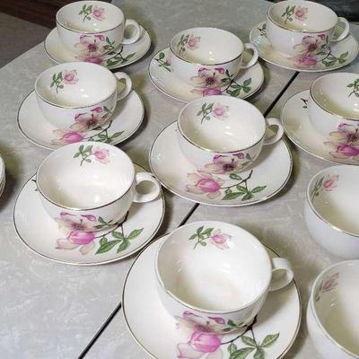 Vintage Iva-Lure Crooksville China