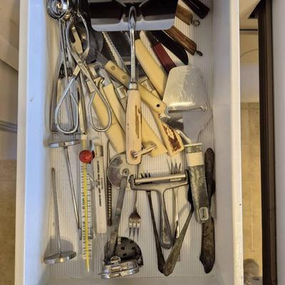 Vintage Kitchen Draw Essentials