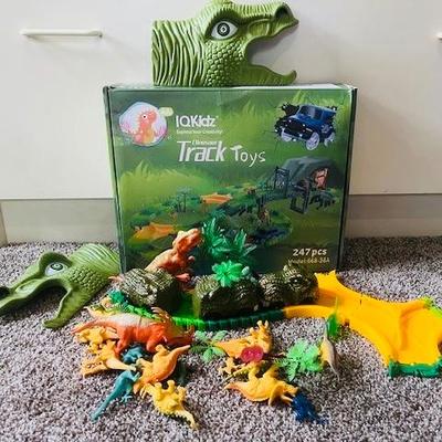 Sale Photo Thumbnail #131: More dinosaurs
