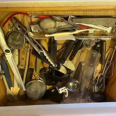 Sale Photo Thumbnail #167: Kitchen Tools