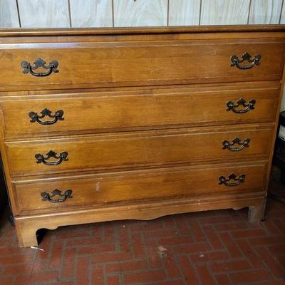 Dresser