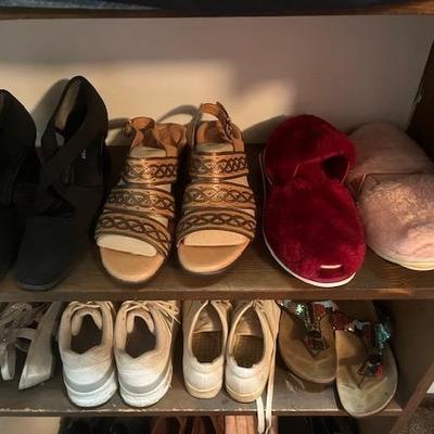 Sale Photo Thumbnail #147: Shoes