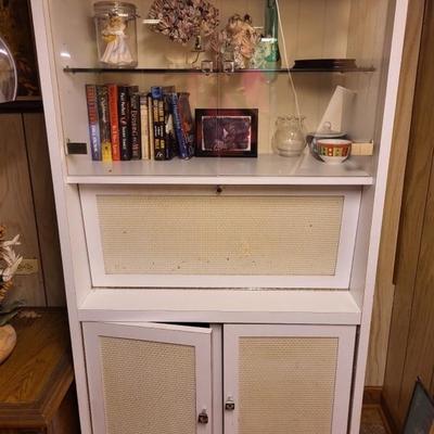 Sale Photo Thumbnail #114: Bookcase
