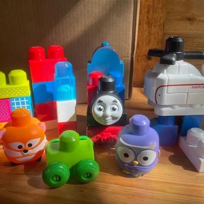 Sale Photo Thumbnail #165: Legos