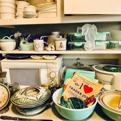 Sale Photo Thumbnail #219: Pyrex, Corning & small appliances