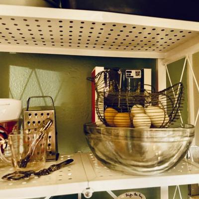 Sale Photo Thumbnail #222: Egg Basket, nesting mixing bowls