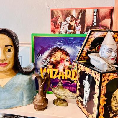 Sale Photo Thumbnail #225: Wizard of OZ - Books, games, Collectibles 