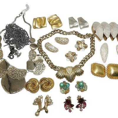 Sale Photo Thumbnail #76