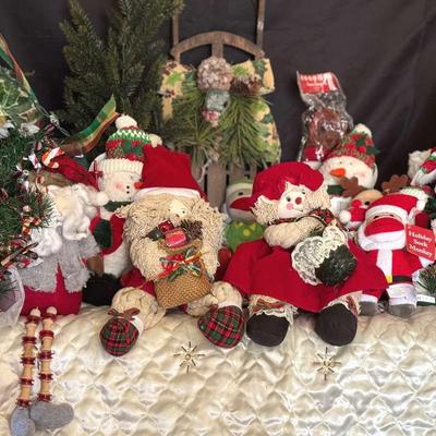 Lot 128: White/Gold Christmas Tree Skirt, Gnomes, Snowmen,Sled, Etc