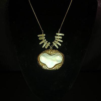 Lot 303: Vintage White And Gold Tone Pearls