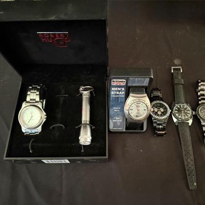 Lot 430: Lot of 5 Men’s Quartz Wristwatches – Robert Hugo Gift Set, Britannia, Assorted Styles