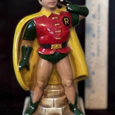 Lot 146:  Vintage DC Comics Robin Ceramic Bank – Batman Sidekick Superhero Coin 