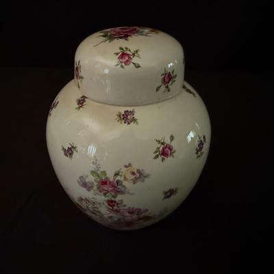 Lot 419: Vintage Holland Mold Ceramic Ginger Jar with Floral Design