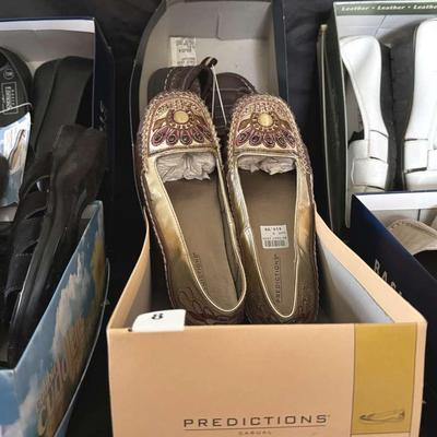 Lot 104: Six Pairs New Shoes, Size 7-8, One PR SIZE 1