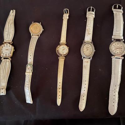 Lot 433: Lot of 7 Women’s Quartz Watches – John Weitz, Consort, Japan Movt, Fashion Styles