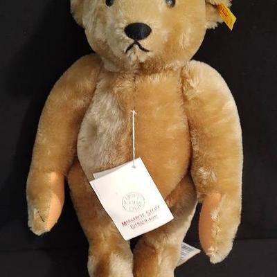 Classic Steiff Growler Teddy In Beautiful Condition