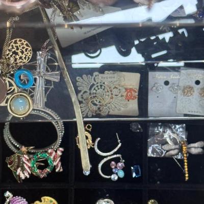 Sale Photo Thumbnail #328