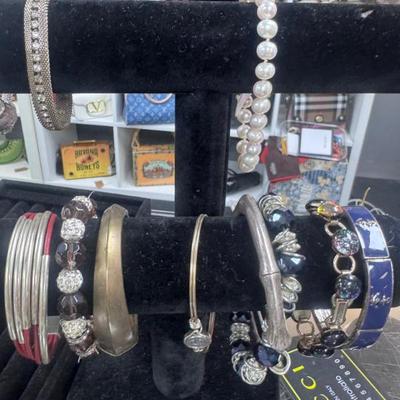 Sale Photo Thumbnail #346