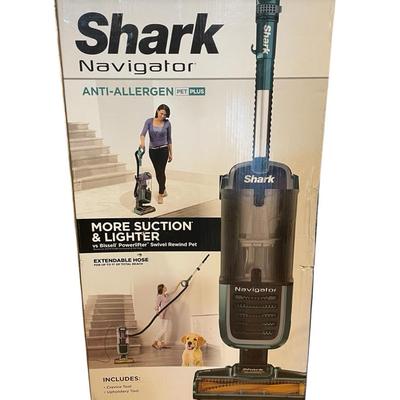 135) NEW Shark Navigator