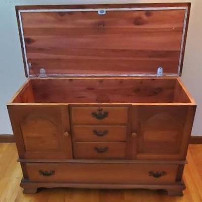 Beautiful Lane Cedar Chest with Drawer 