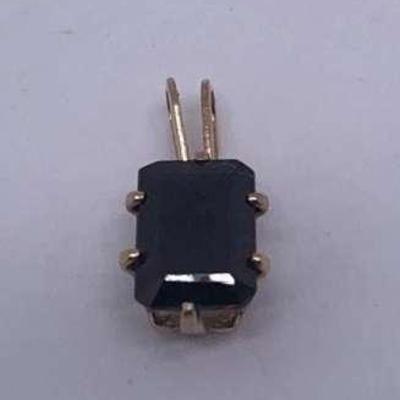 14k Gold Pendant with Small Red Garnet .6g