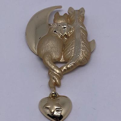 AJC Gold Tone Love Kitty Cats in the Crescent Moon Brooch