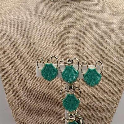 1950s Jewelry Set Necklace Bracelet and Earrings Molded Seashells Green and Gold Tone