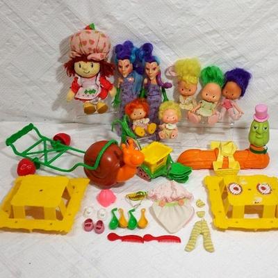 Vintage Strawberry Shortcake Dolls and Accessories 