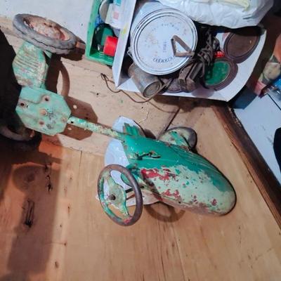 Metal children's tractor
