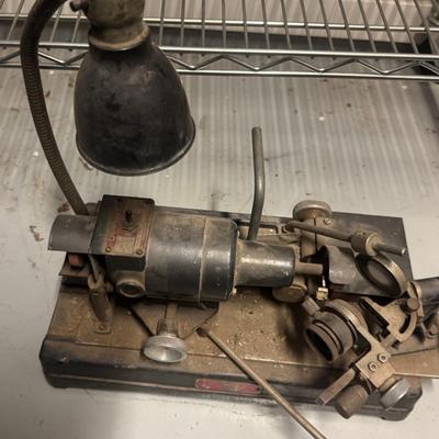 Dumore model drill point cutter grinder machine 