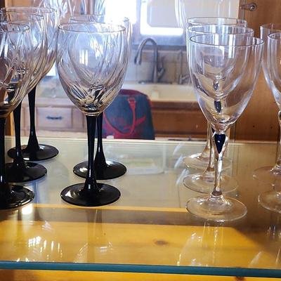 2 Sets Of 5 Wine Glasses with Colorful Stems