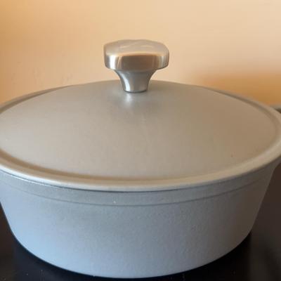 Zakarian 2.6QT Cast Iron Casserole