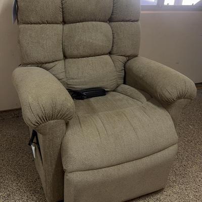 New UC556 Vega Lift Chair and Recliner by Stellar Comfort