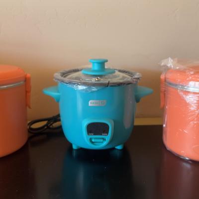 New Cook's Essentials Mini Slow Cooker And Dash Mini Rice Cooker