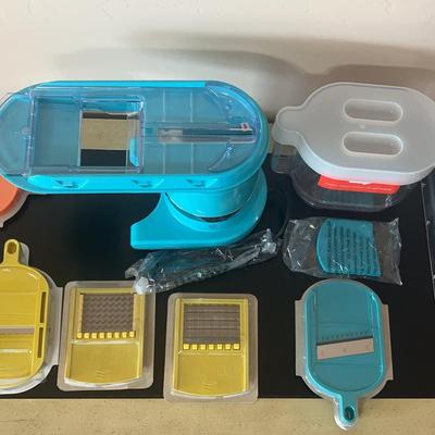 Cook's Essentials Electric Mandoline Slicer & Dicer With (5) Blades.