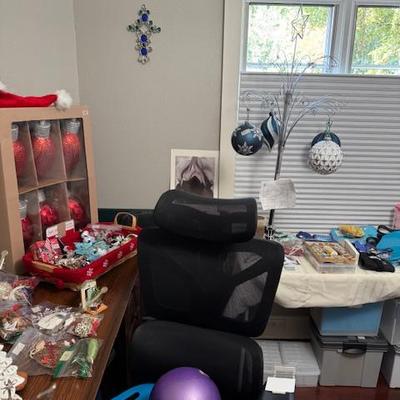 Sale Photo Thumbnail #60: Christmas decorations