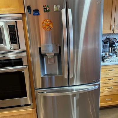 Sale Photo Thumbnail #78: SS French door refrigerator
