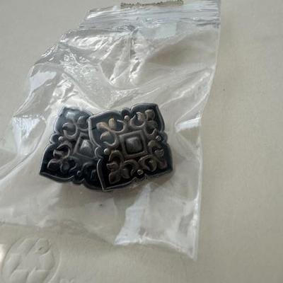Sale Photo Thumbnail #50: James Avery French clip earrings