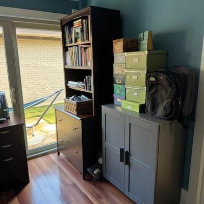 Sale Photo Thumbnail #67: Books, storage boxes