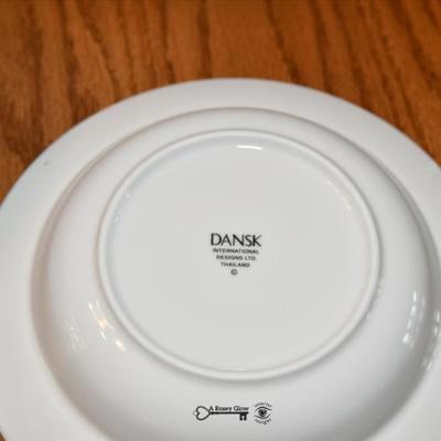 075 dining room