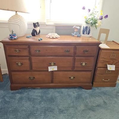 Sale Photo Thumbnail #543