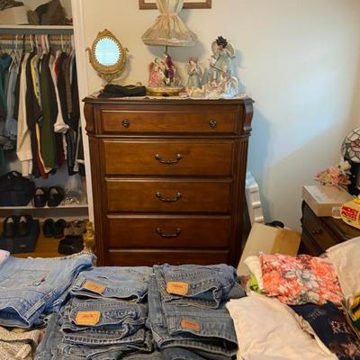 Sale Photo Thumbnail #257