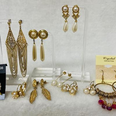 Vintage Gold-tone Fashion Earrings 